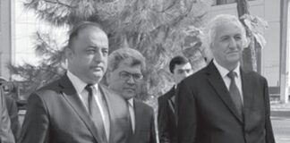 ИДОМАИ ҶАШН ДАР ЗОДГОҲИ УСТОД ТУРСУНЗОДА