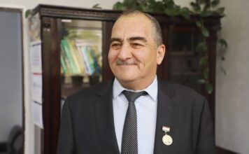 ГУФТАН ЧӢ ҲОҶАТ АСТ, КИ ХУРШЕД РӮШАН АСТ!